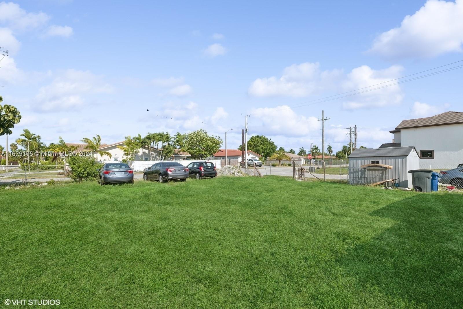 This is the last residential lot available in this luxury cul-de-sac. Sellers may consider including blue prints of a 4000 sq ft new home, 4/4 with two master bedrooms, pool and a wonderful area for entertaining. A similar, slightly larger lot, sold recently for $850000, also with architectural blue prints, because these types of properties are super hot!! Don't miss this incredible opportunity to build your luxury dream house on a wholesale budget.