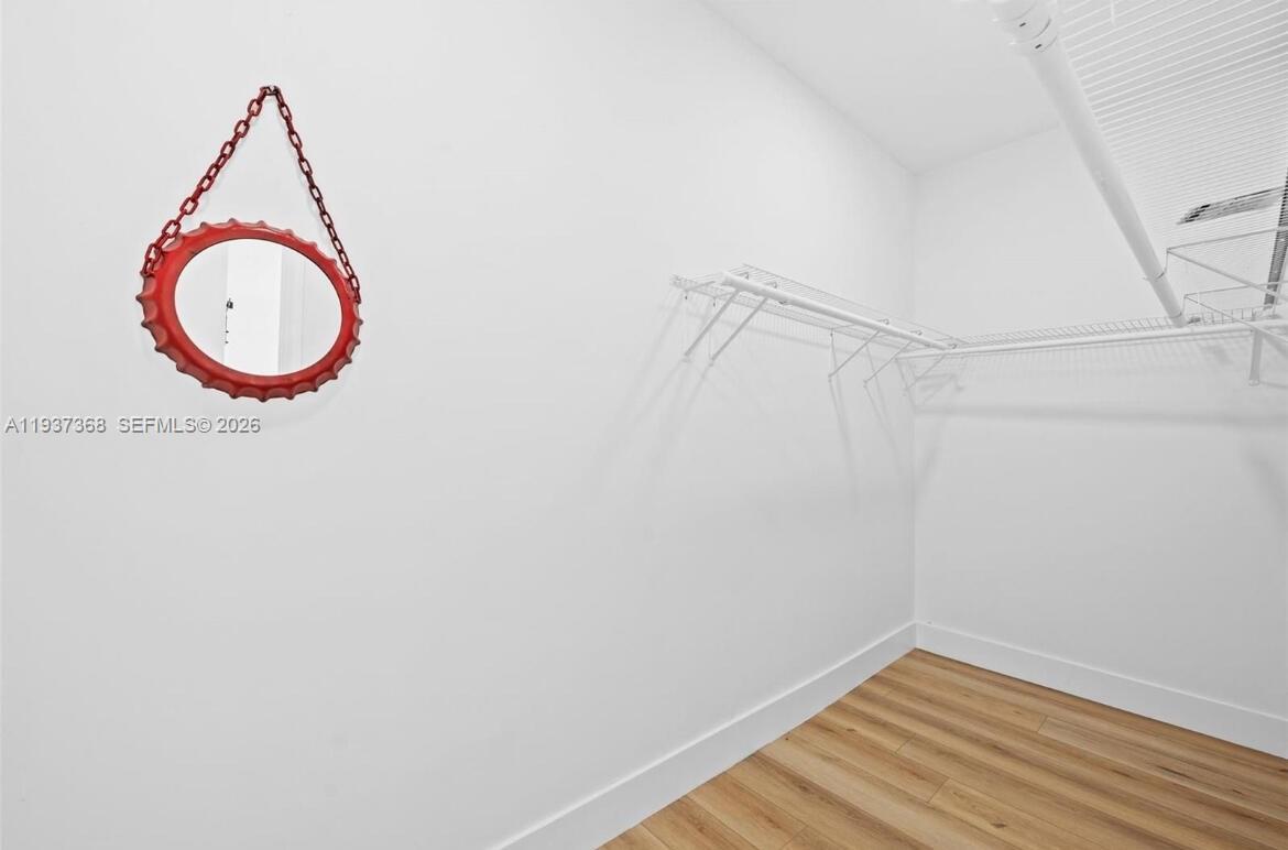 HOLLYWOOD LAWNS - Residential