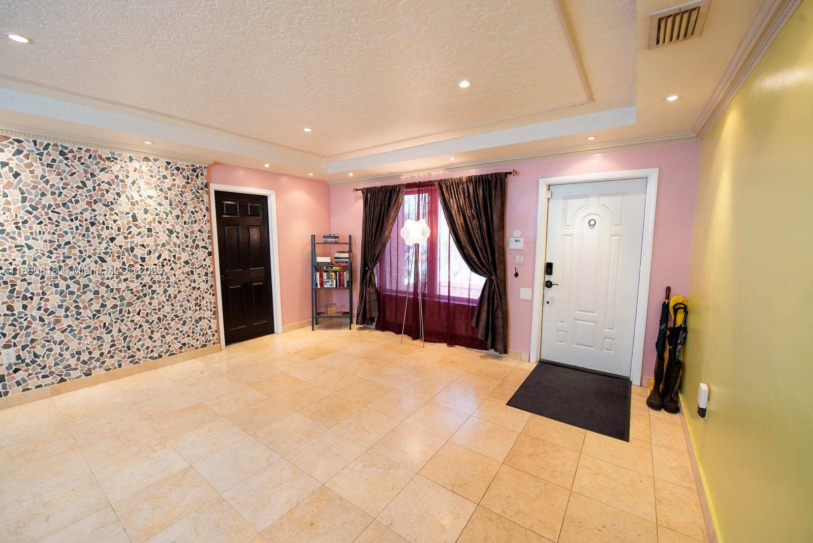 PANULETA GARDENS - Residential
