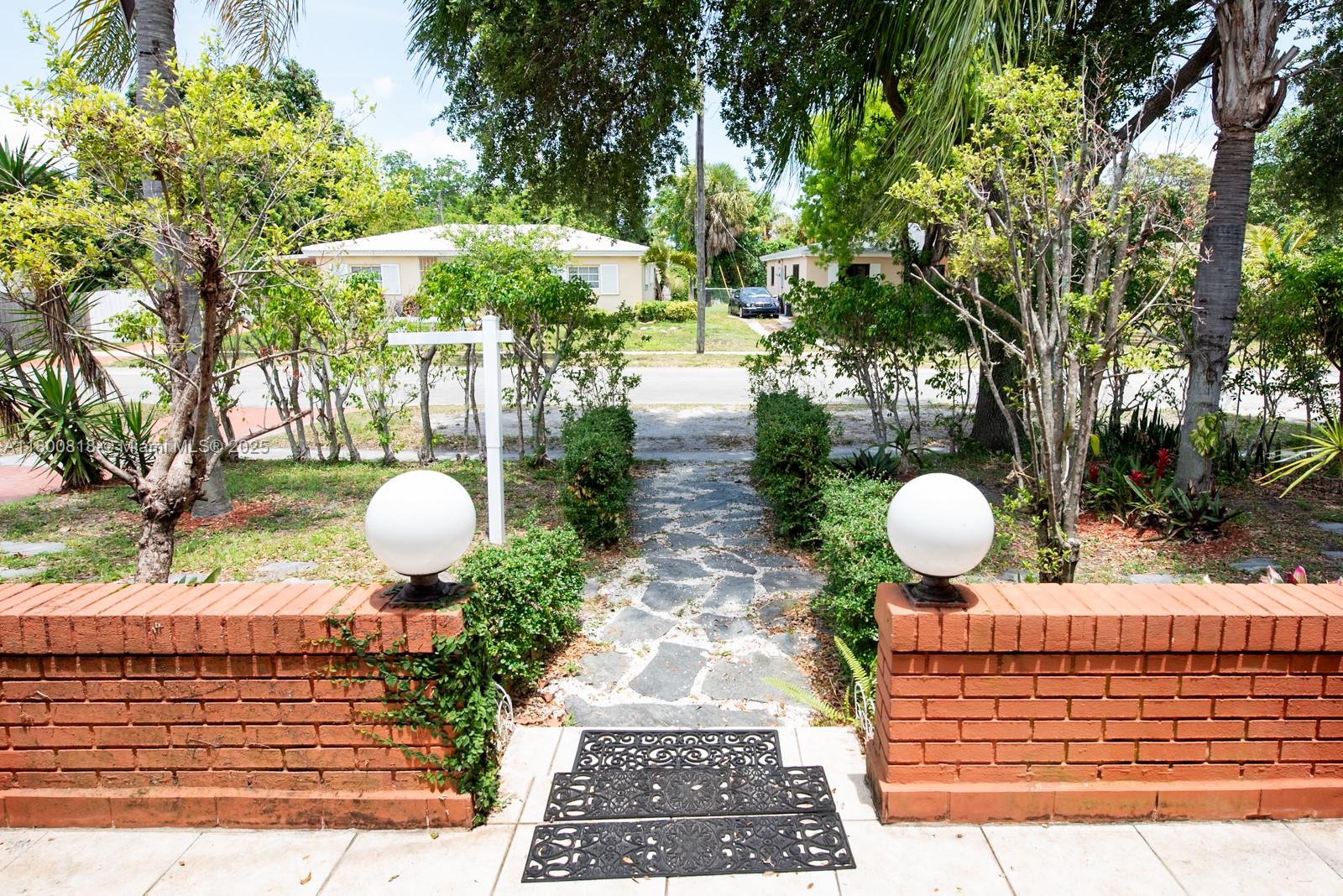 PANULETA GARDENS - Residential