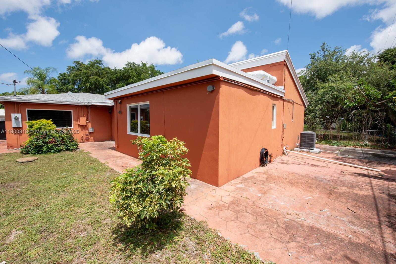 PANULETA GARDENS - Residential