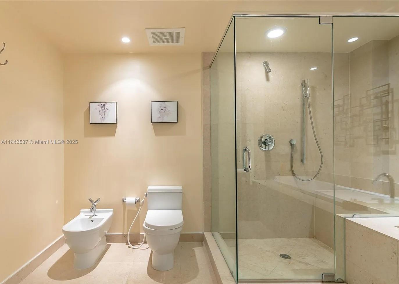 ICON BRICKELL NO TWO CONDO - Residential