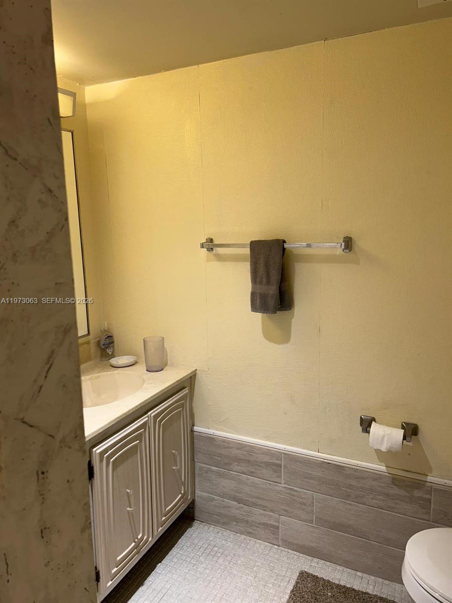 CONDOMINIUM 1 OF ENVIRON - Residential