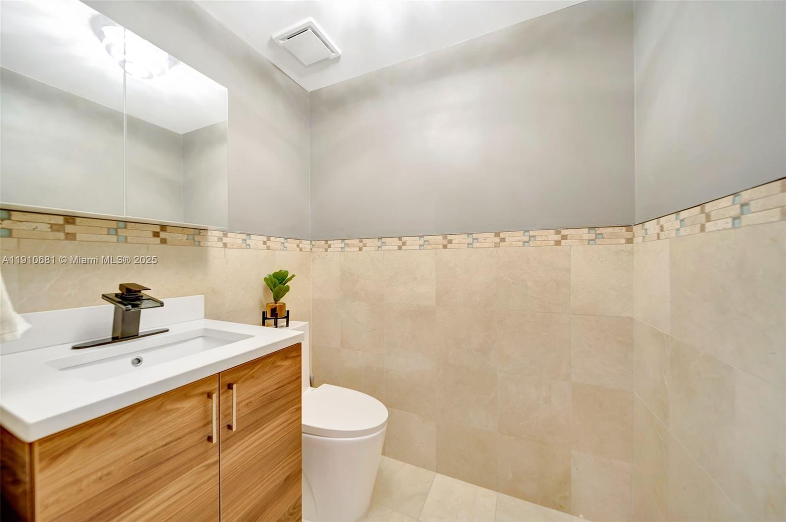 RENAISSANCE ON THE OCEAN - Residential