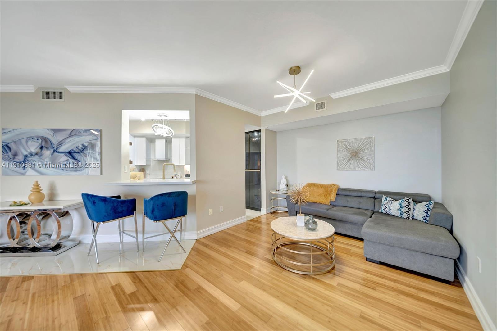 RENAISSANCE ON THE OCEAN - Residential