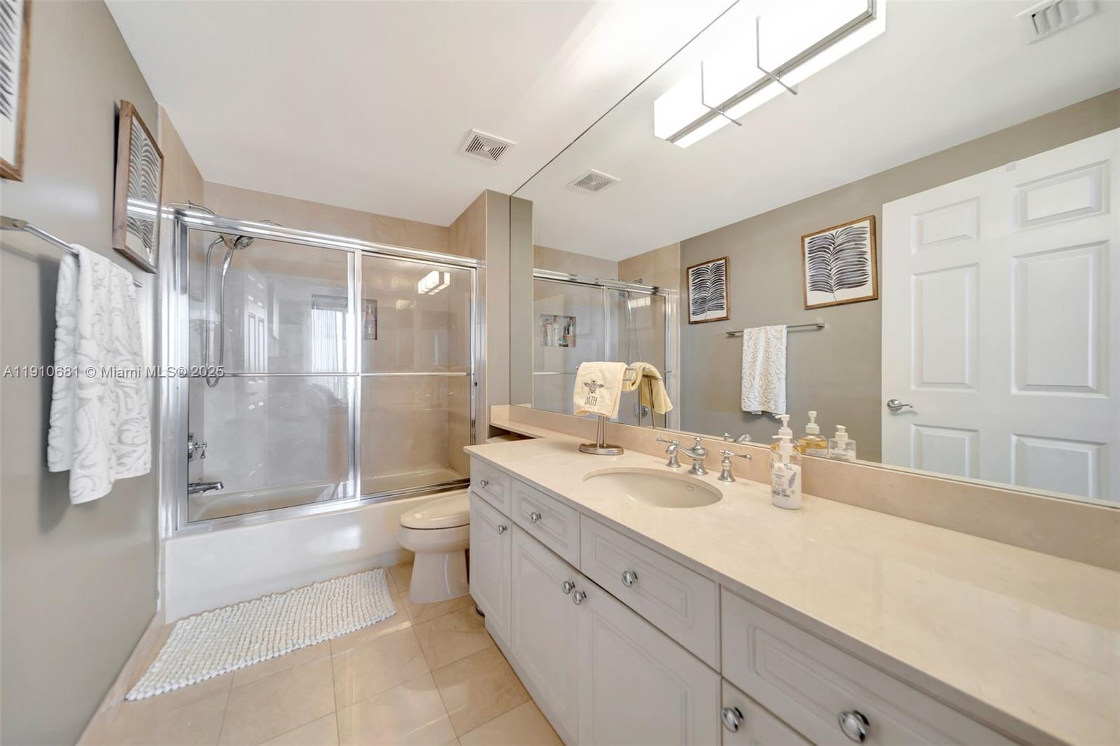 RENAISSANCE ON THE OCEAN - Residential