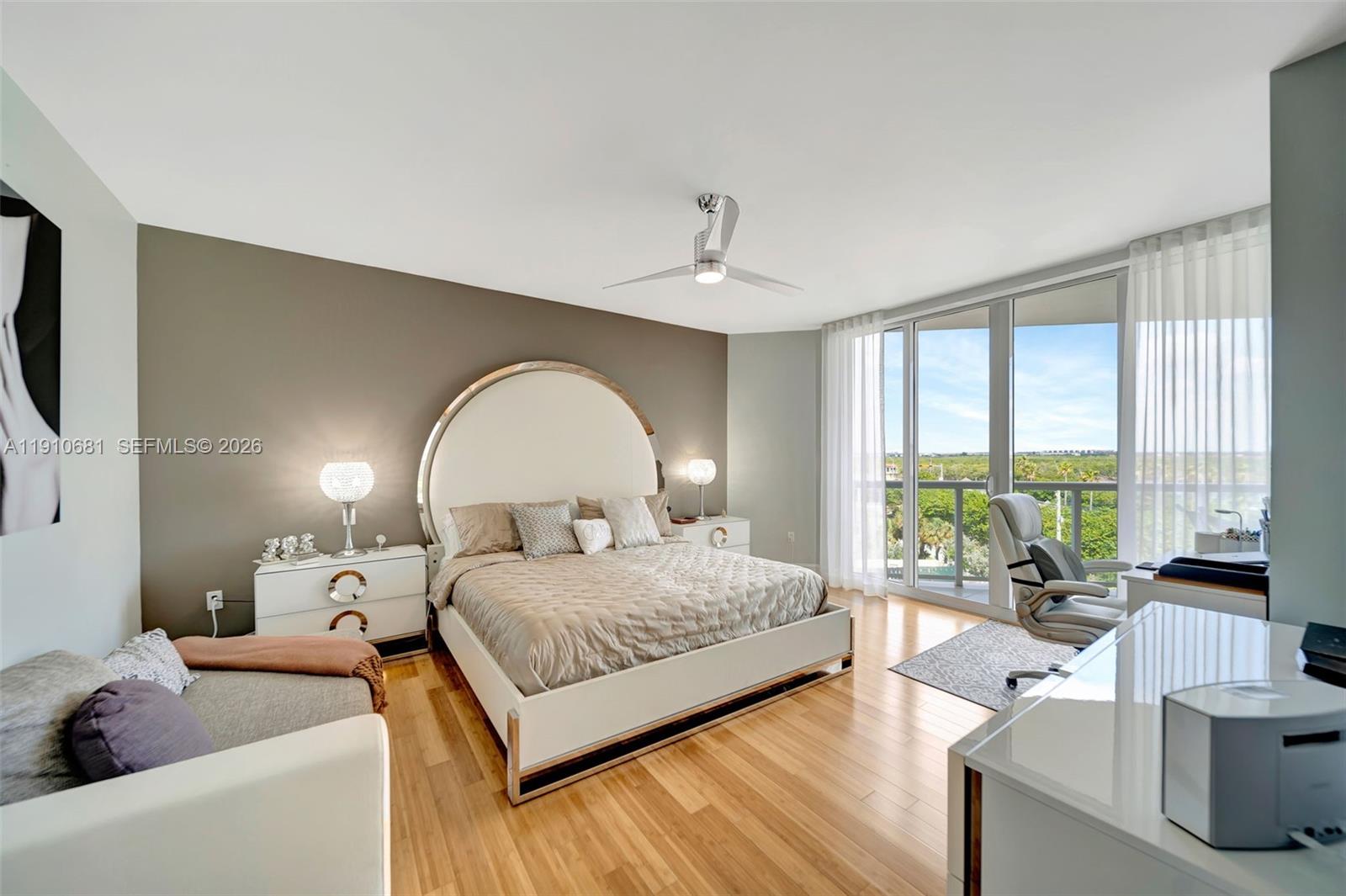 RENAISSANCE ON THE OCEAN - Residential