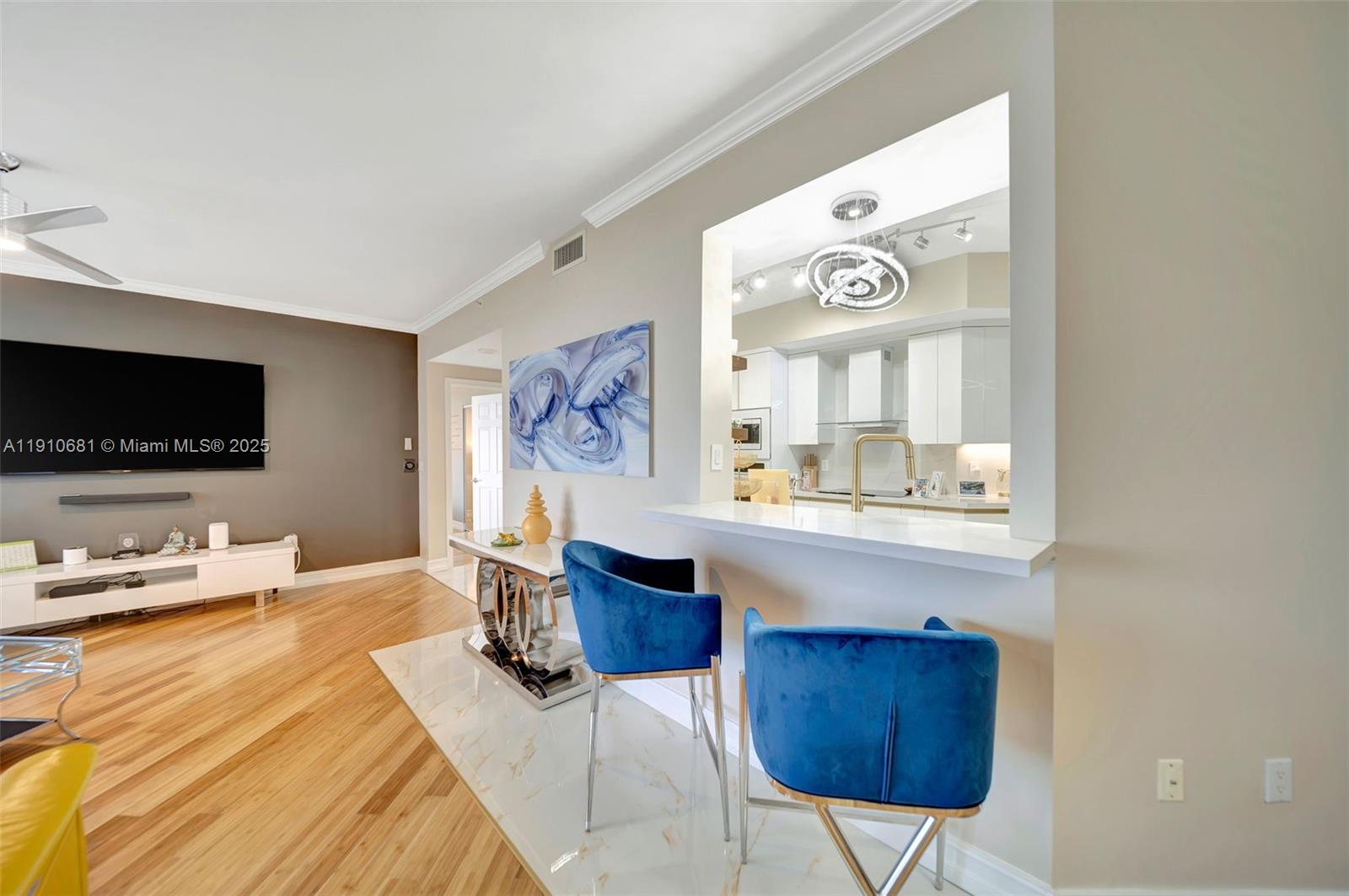 RENAISSANCE ON THE OCEAN - Residential