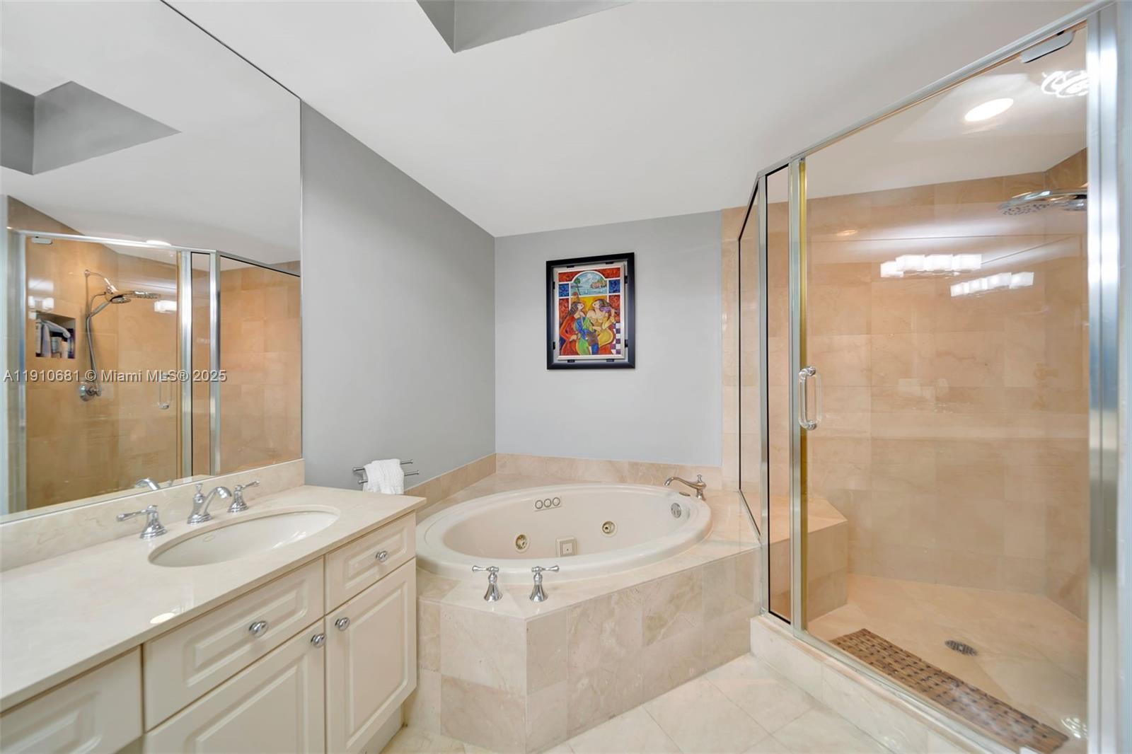 RENAISSANCE ON THE OCEAN - Residential