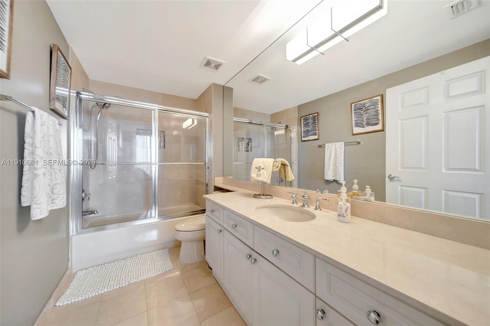 RENAISSANCE ON THE OCEAN - Residential