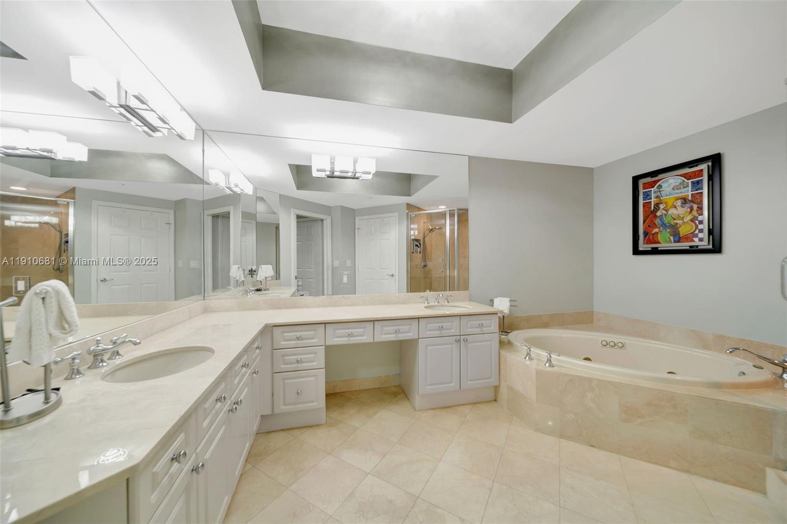 RENAISSANCE ON THE OCEAN - Residential