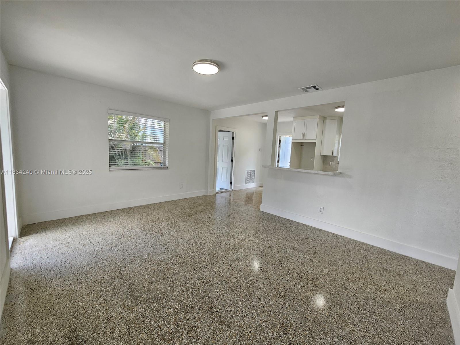 1112 NW 15th Ave