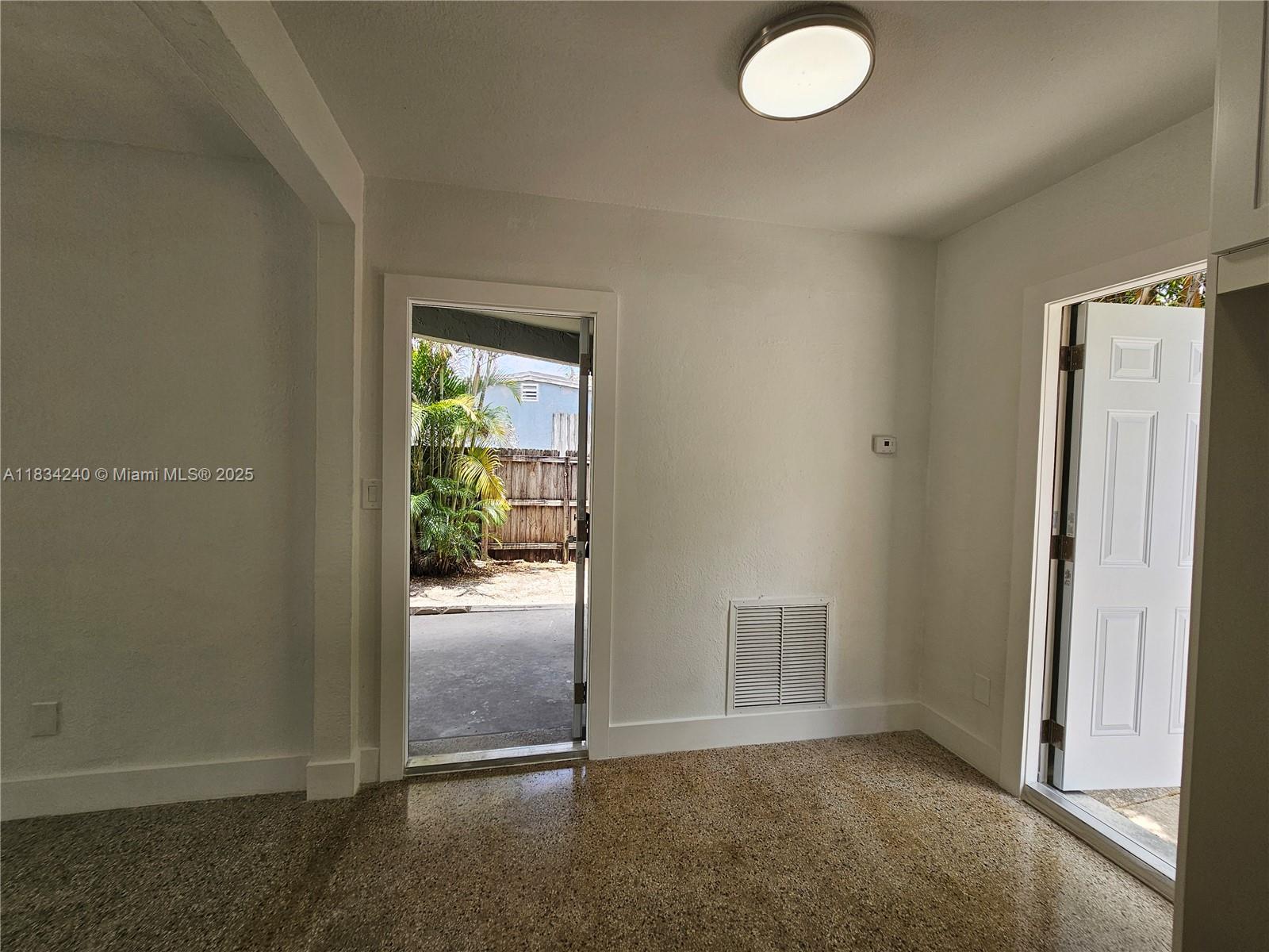 1112 NW 15th Ave