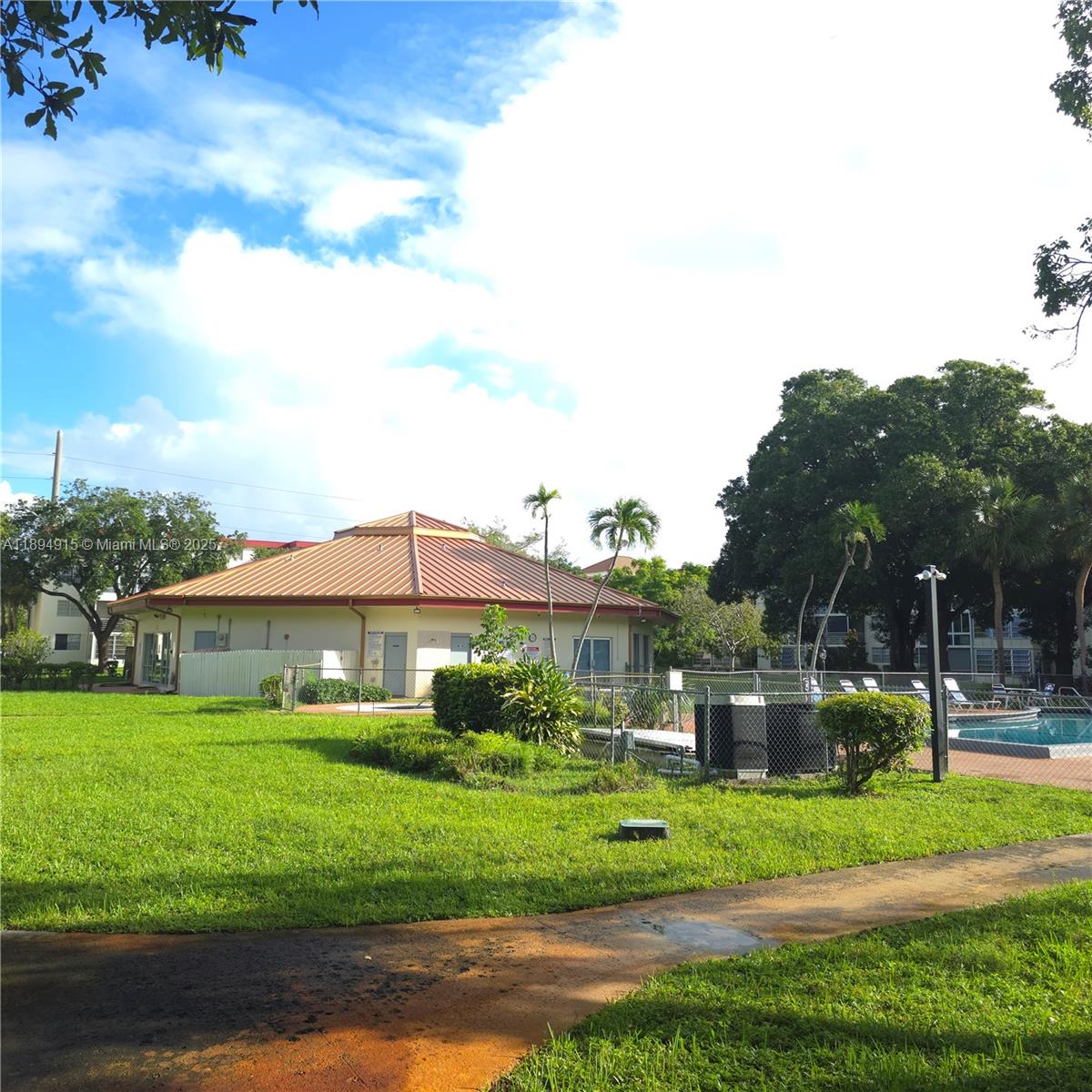 CYPRESS CHASE CONDO NO 5 - Residential Lease