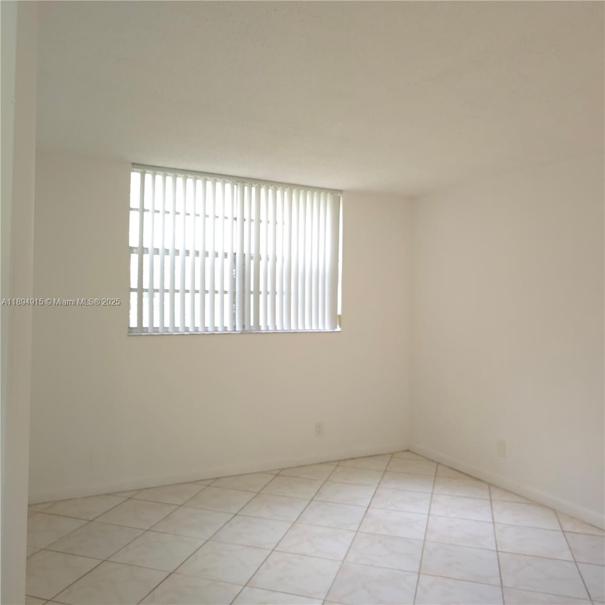 CYPRESS CHASE CONDO NO 5 - Residential Lease