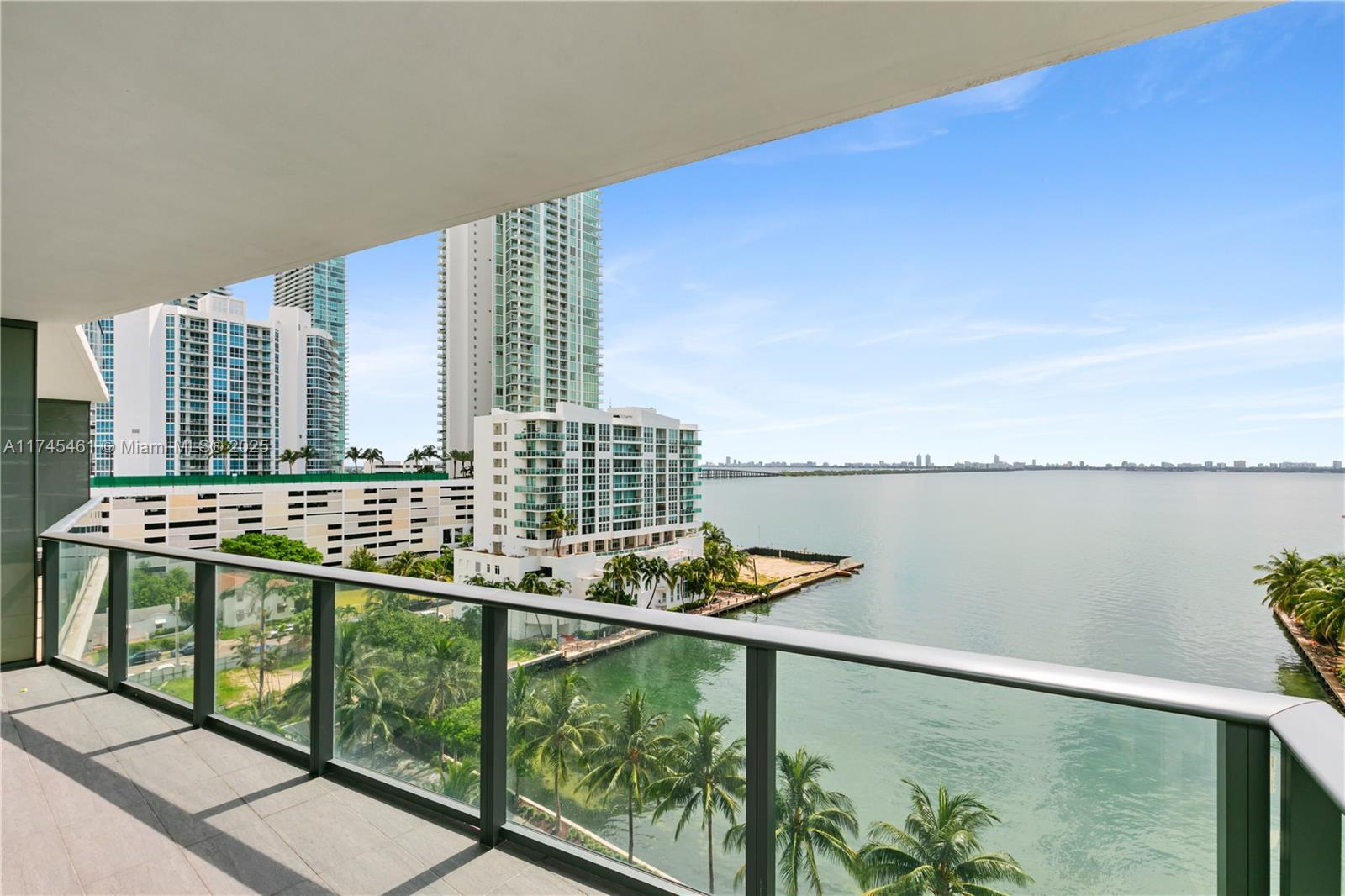 ICON BAY CONDO - Residential