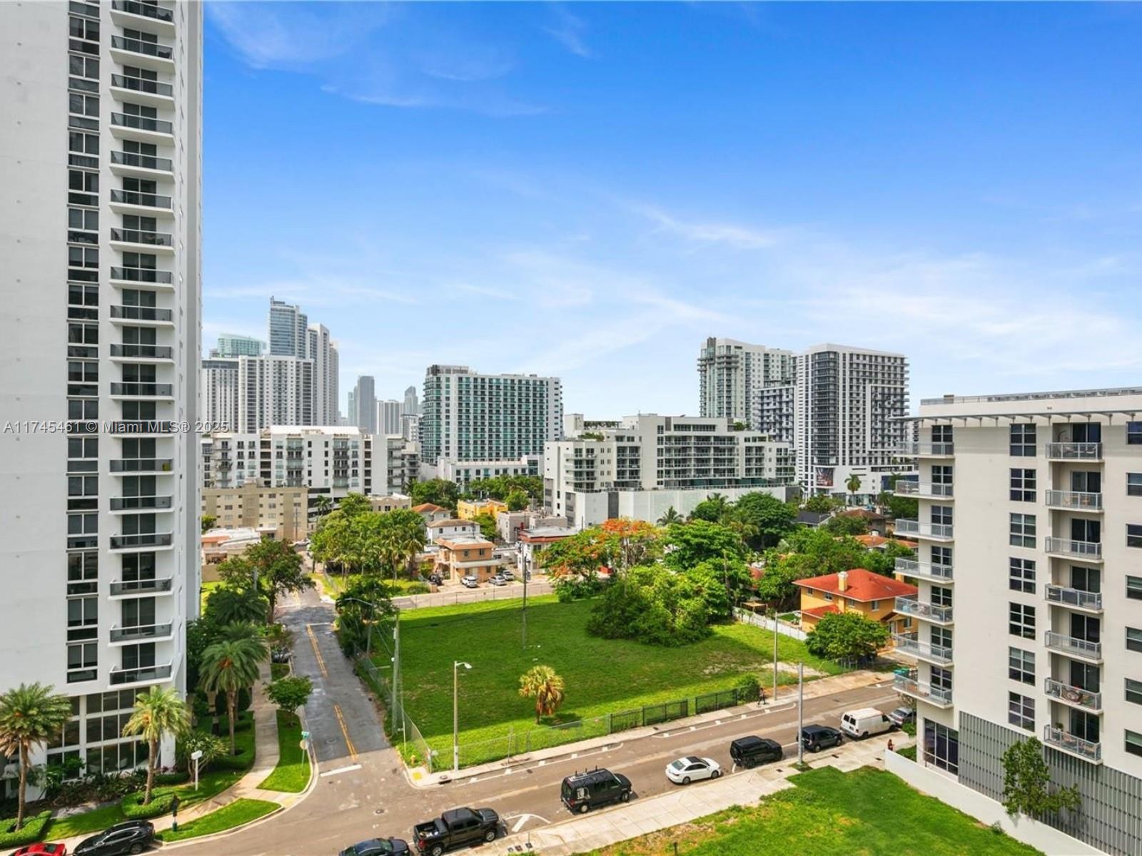 ICON BAY CONDO - Residential