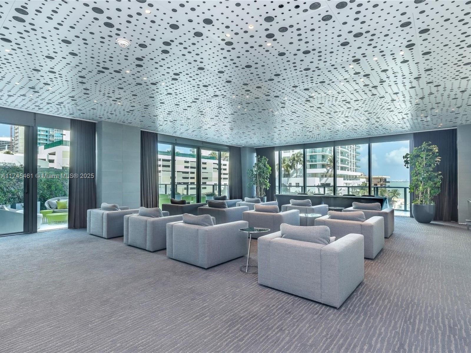 ICON BAY CONDO - Residential