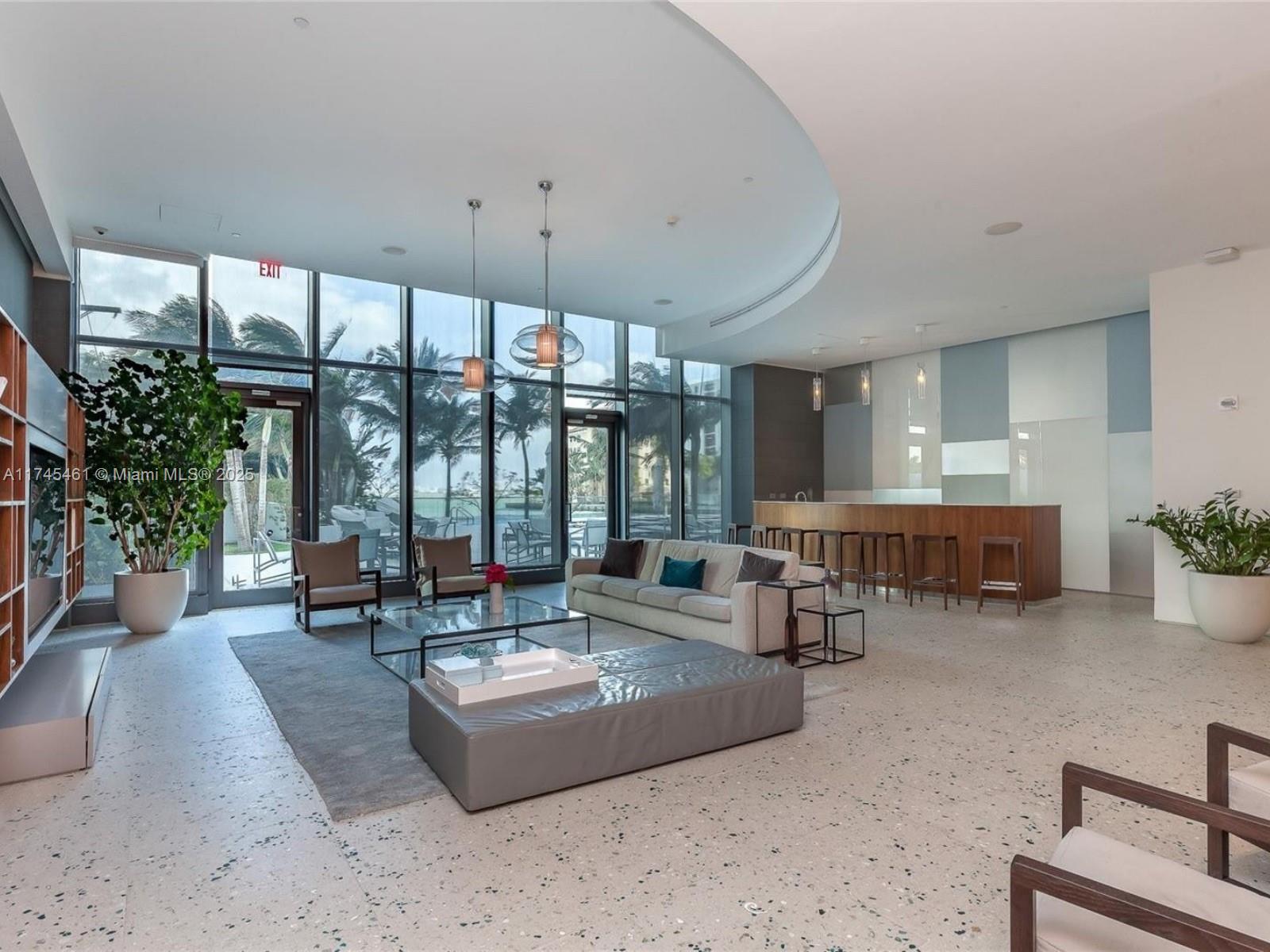 ICON BAY CONDO - Residential
