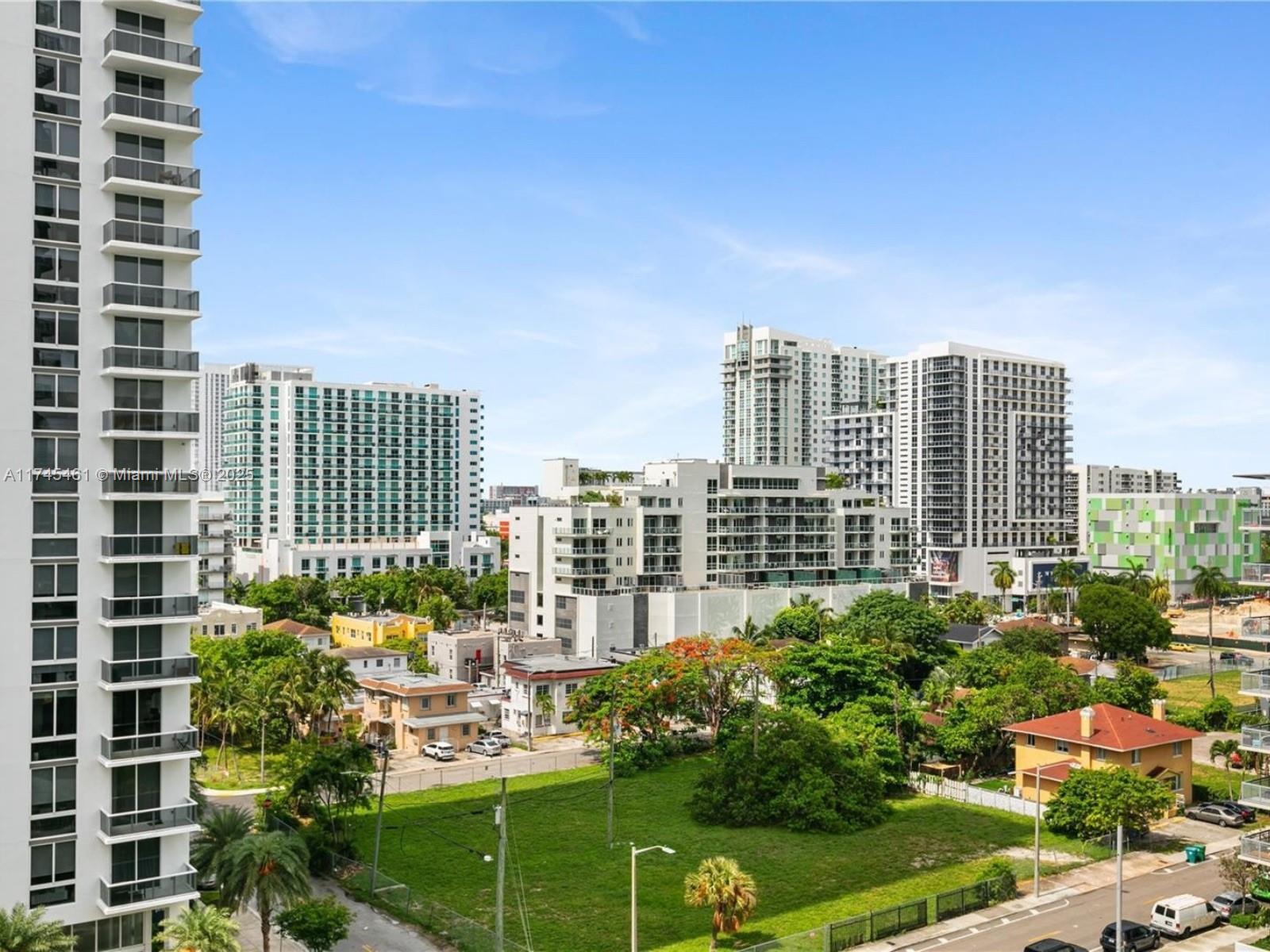 ICON BAY CONDO - Residential