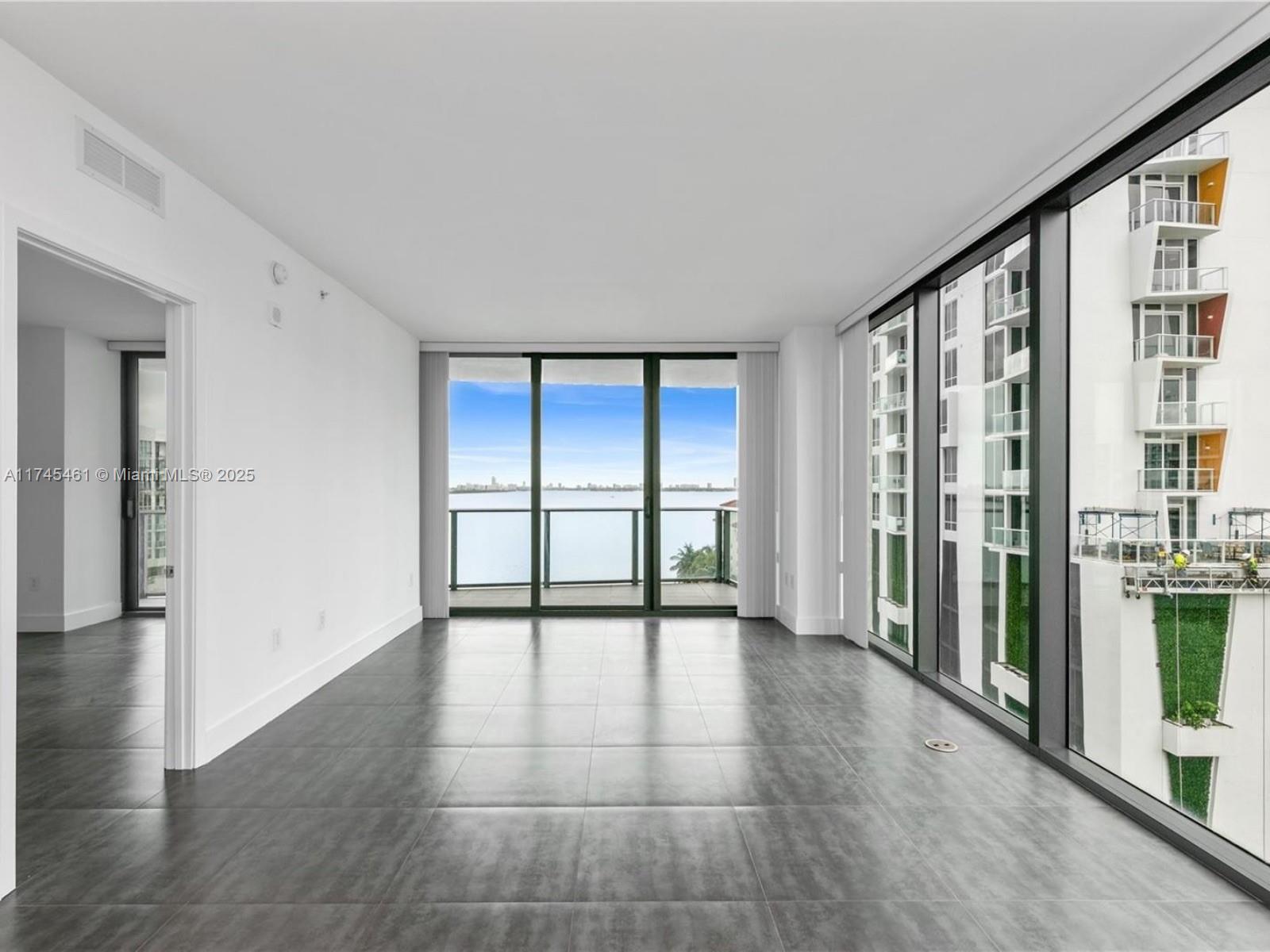 ICON BAY CONDO - Residential