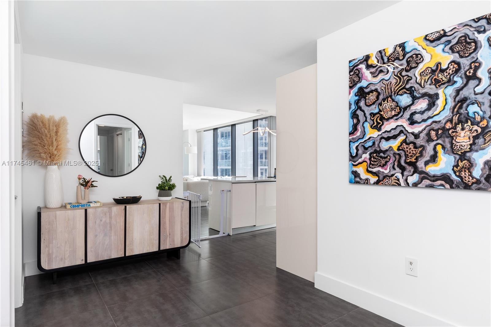 ICON BAY CONDO - Residential