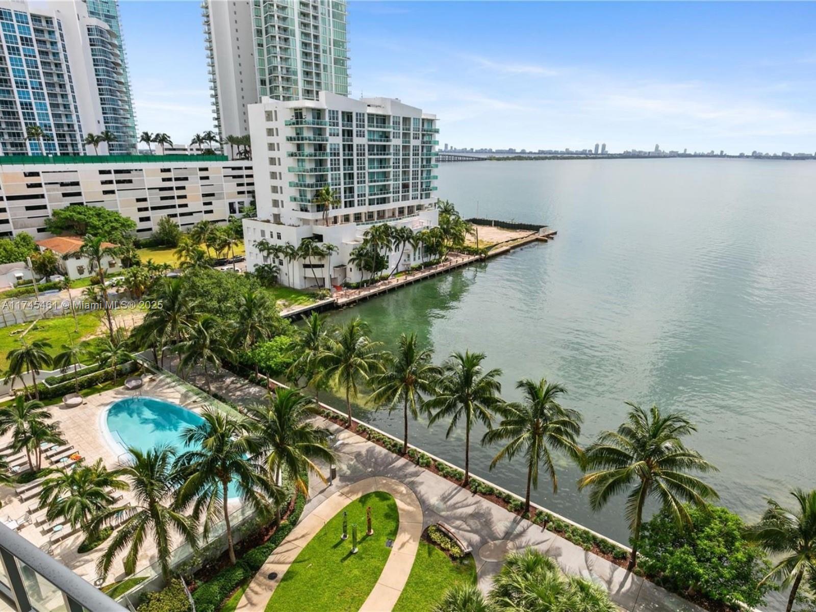 ICON BAY CONDO - Residential