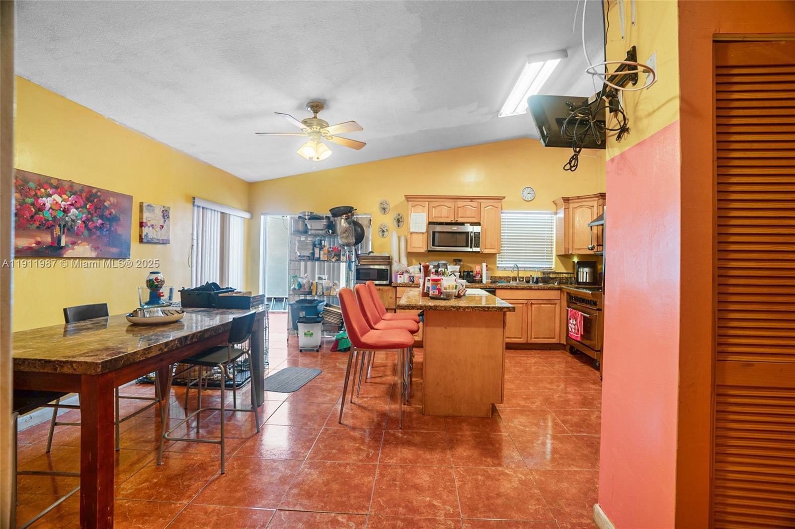 LAKESIDE AT THE HAMMOCKS - Residential