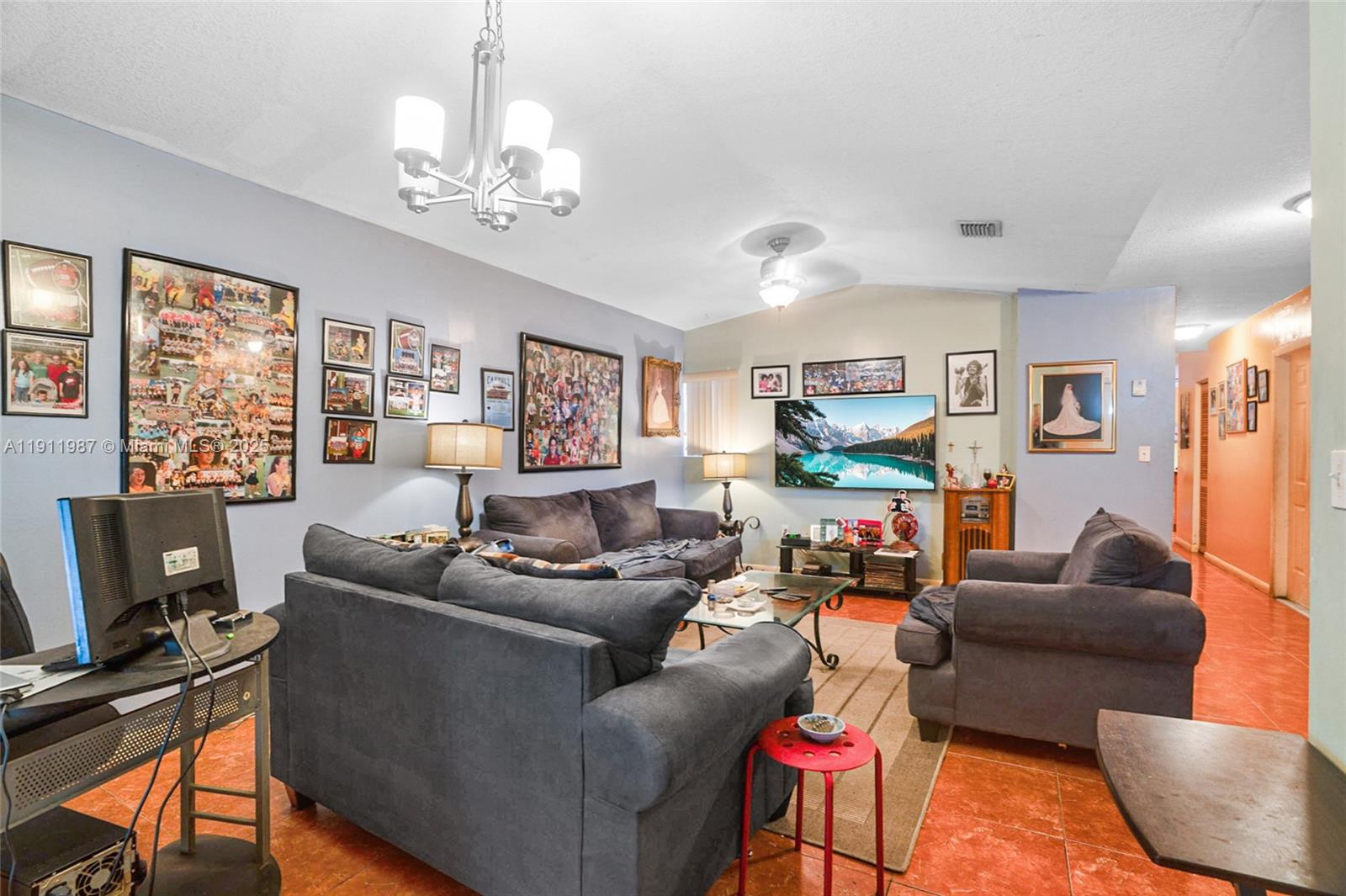 LAKESIDE AT THE HAMMOCKS - Residential