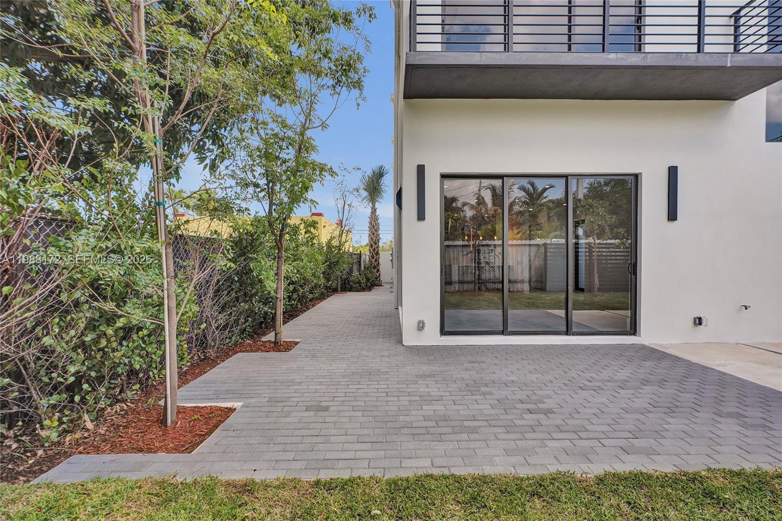 2421 SW 16th terrace