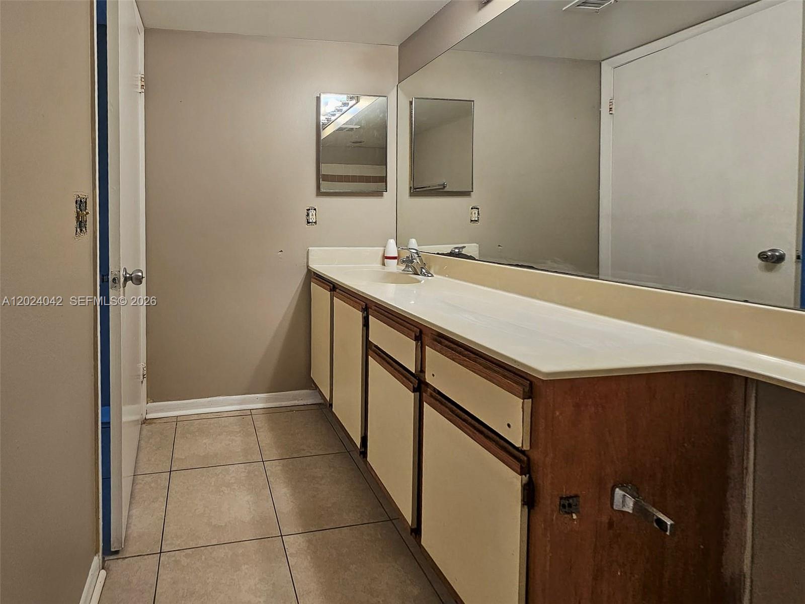 SUN VISTA GARDENS CONDO - Residential Lease