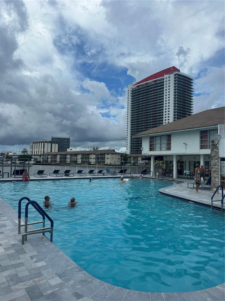 PLAZA TOWERS SOUTH CONDO - Residential Lease