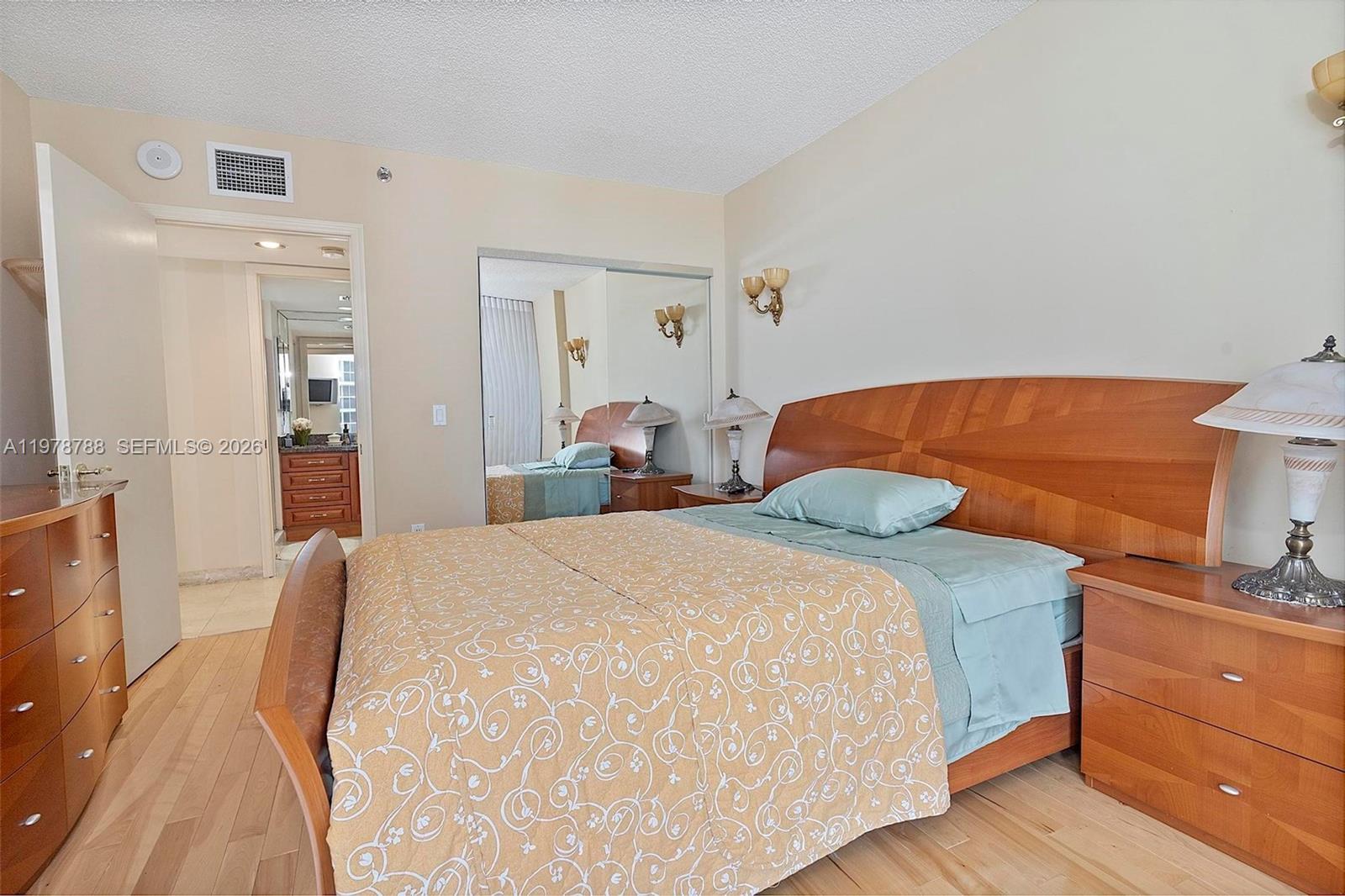 OCEANIA II CONDO - Residential