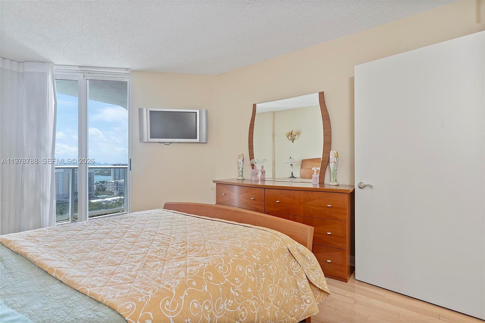 OCEANIA II CONDO - Residential