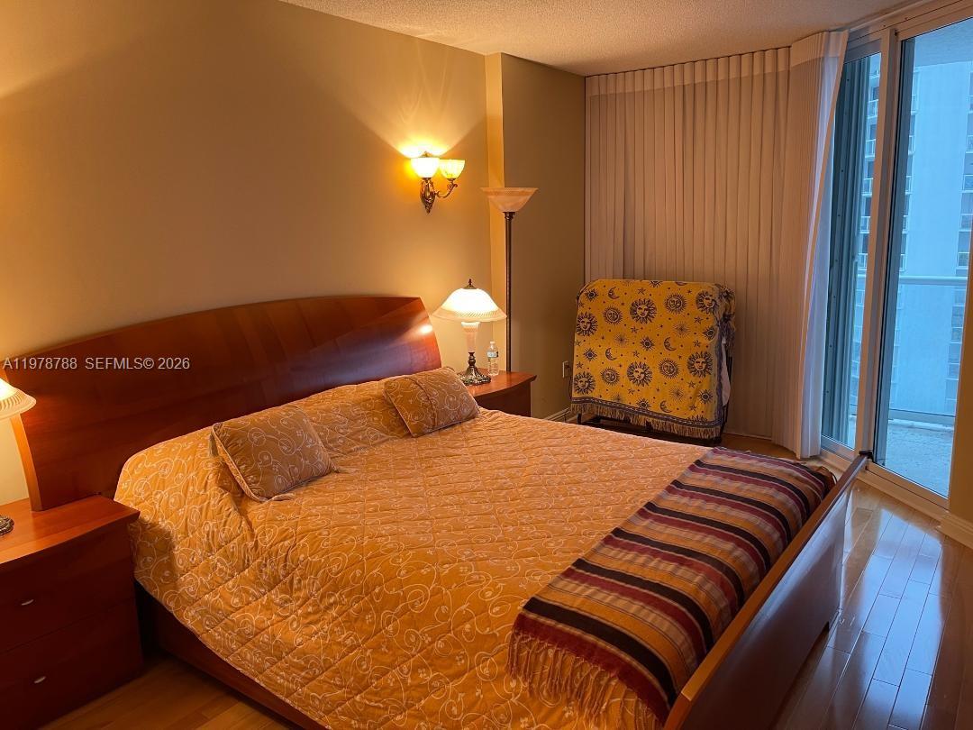 OCEANIA II CONDO - Residential