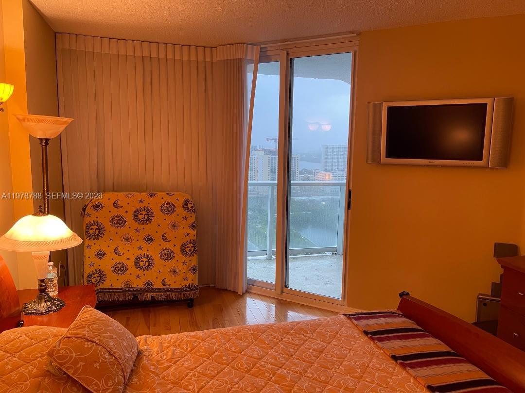 OCEANIA II CONDO - Residential