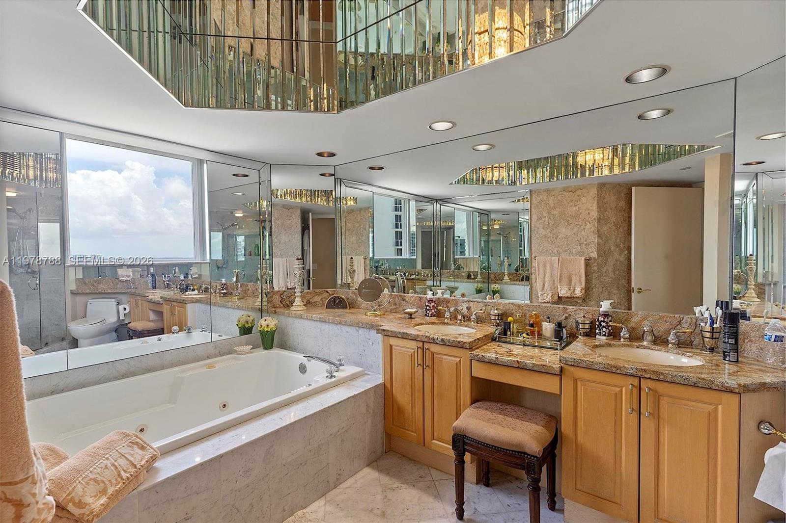 OCEANIA II CONDO - Residential
