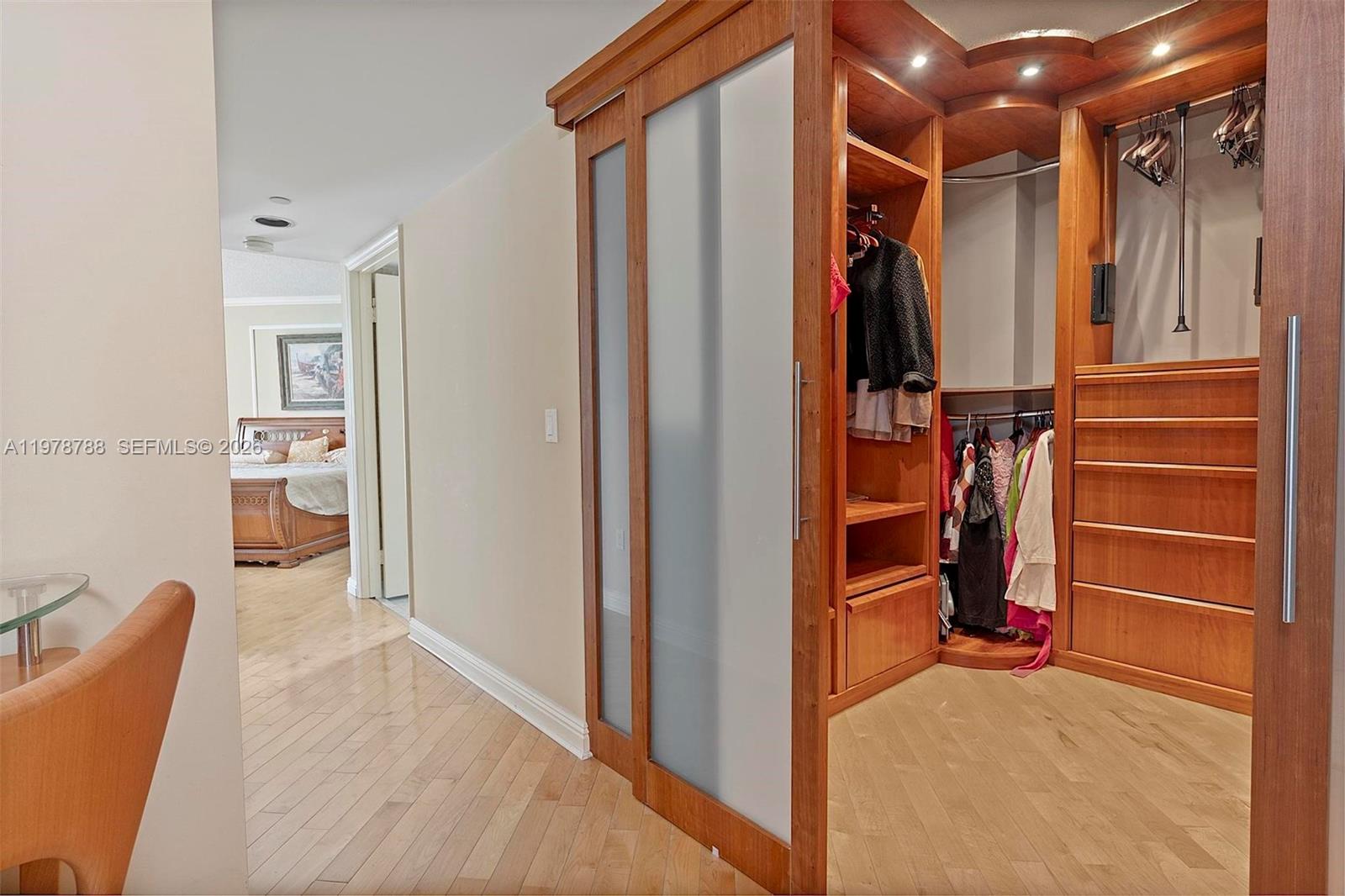 OCEANIA II CONDO - Residential