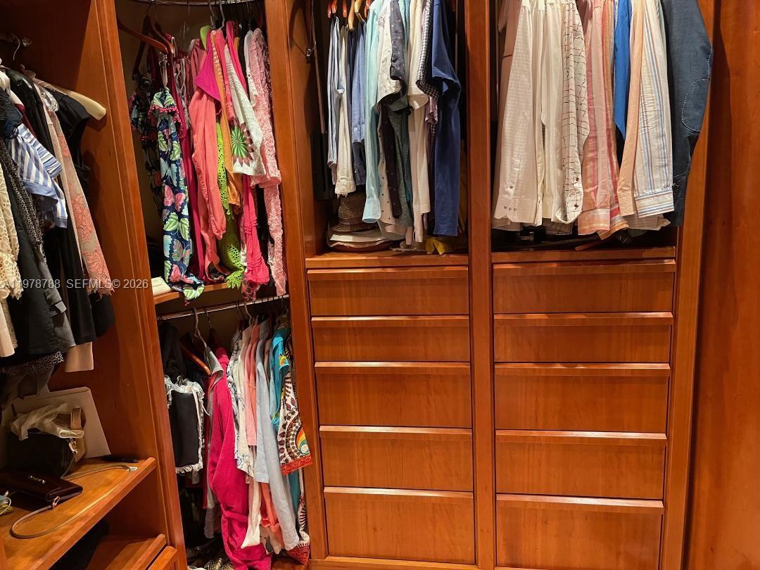 OCEANIA II CONDO - Residential