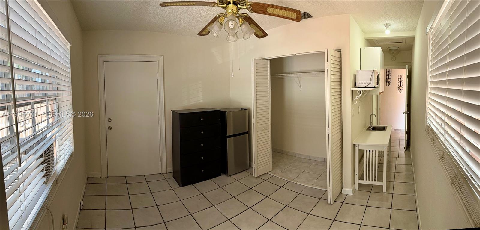 SUB OF PB 2-17 - Residential