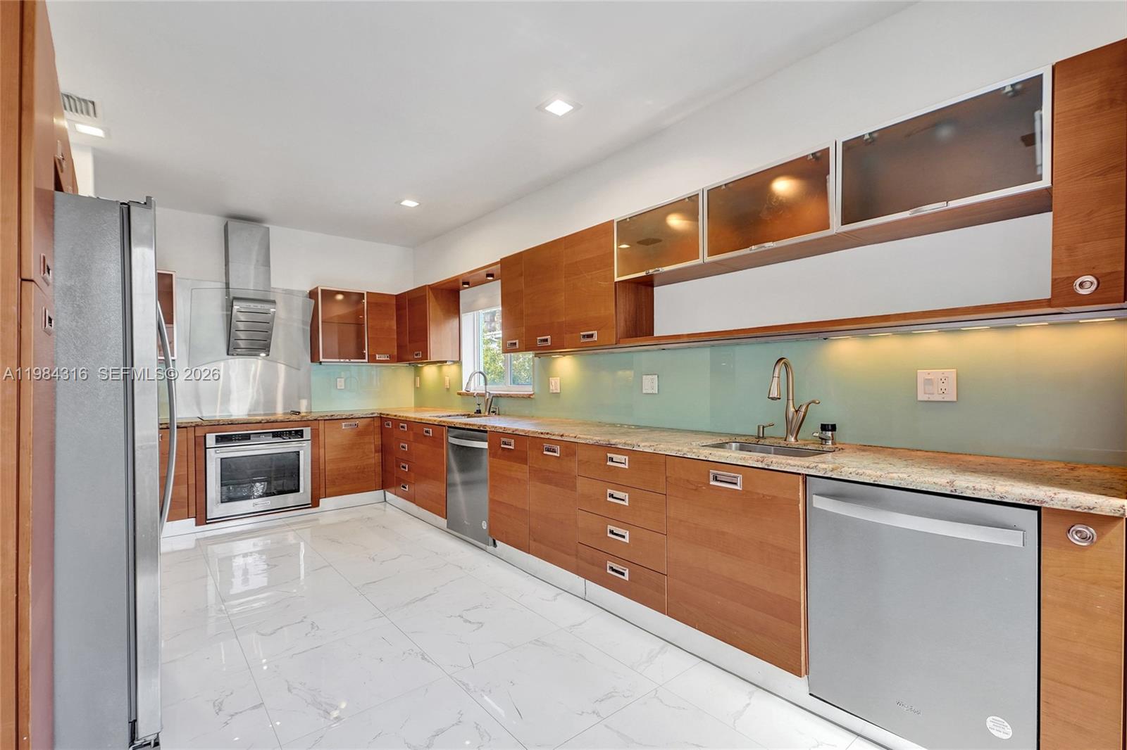 BAY HARBOR ISLAND - Residential Lease