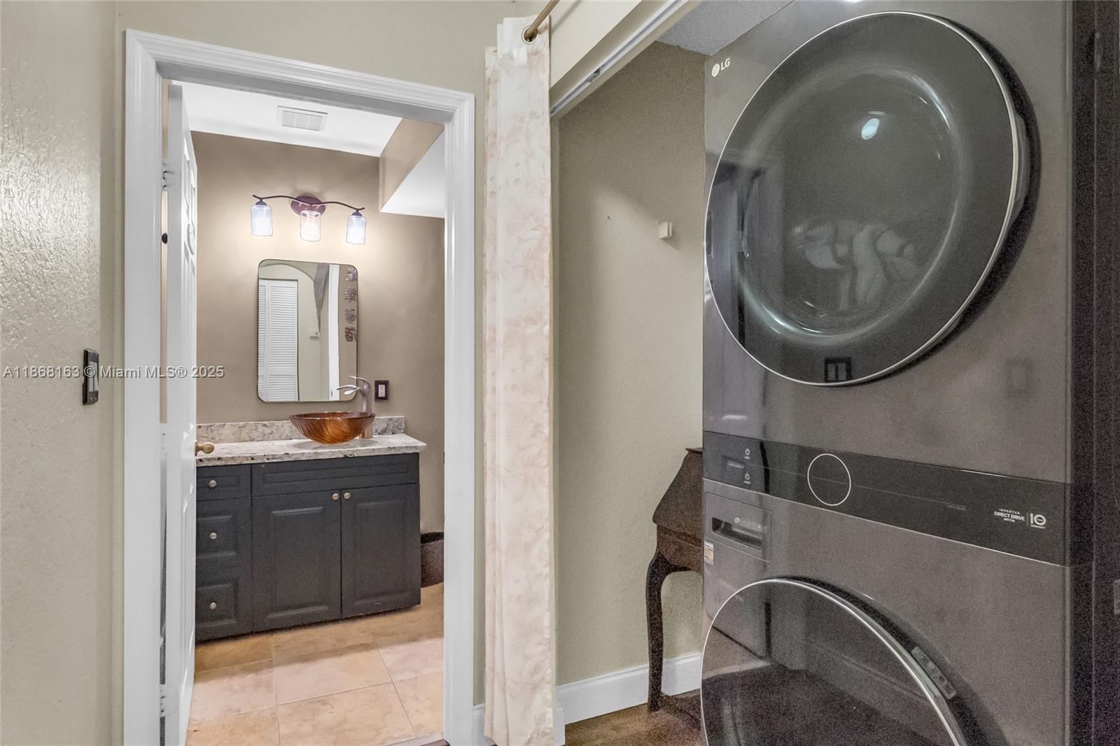 FOUR LAKES SEC 7 - Residential