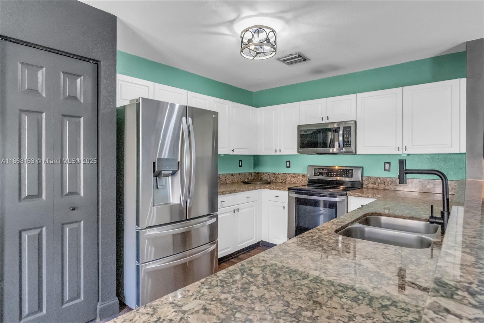 FOUR LAKES SEC 7 - Residential