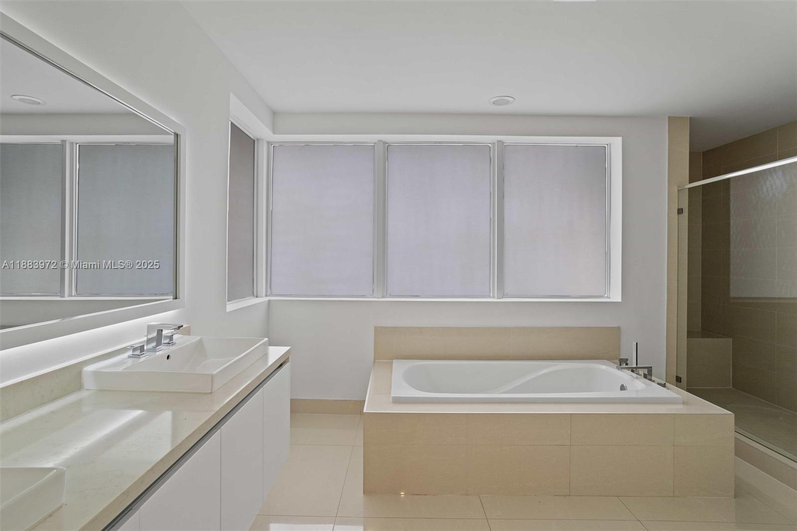 DORAL COMMONS RESIDE - Residential Lease
