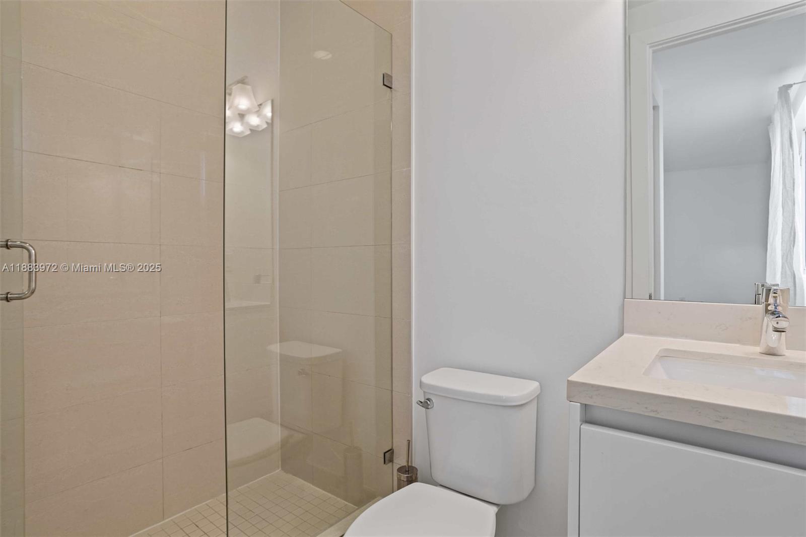 DORAL COMMONS RESIDE - Residential Lease