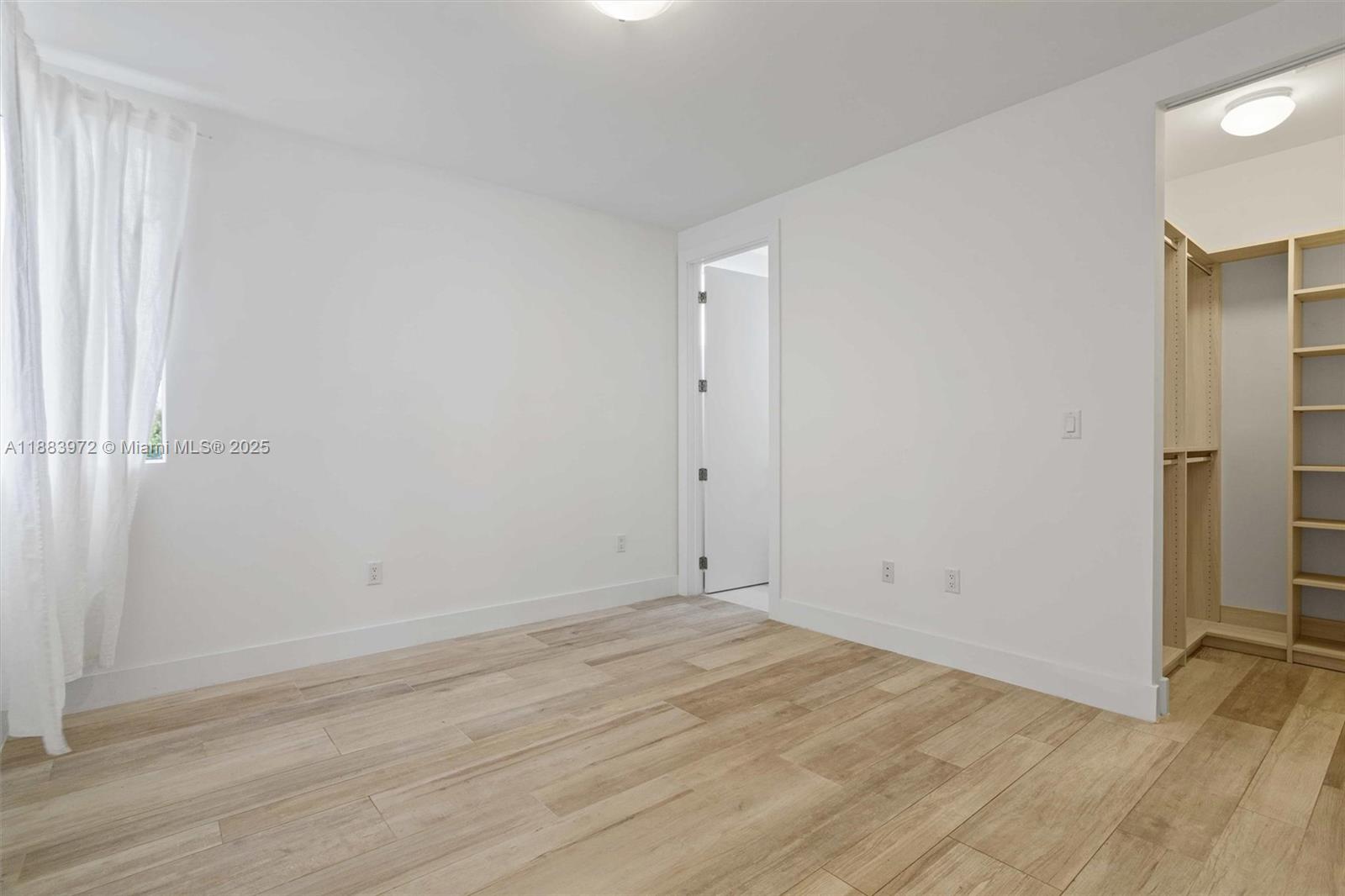 DORAL COMMONS RESIDE - Residential Lease