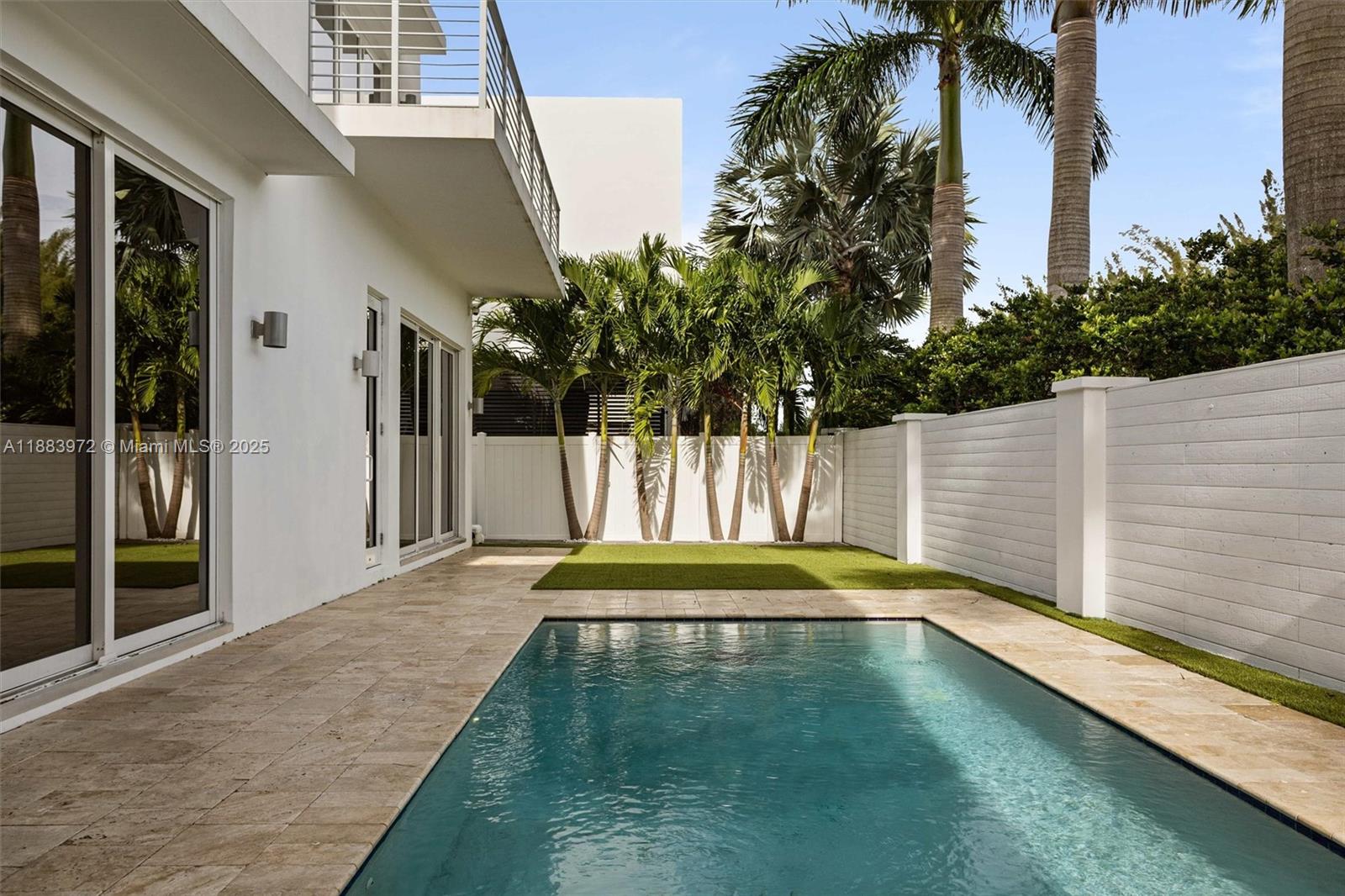 DORAL COMMONS RESIDE - Residential Lease
