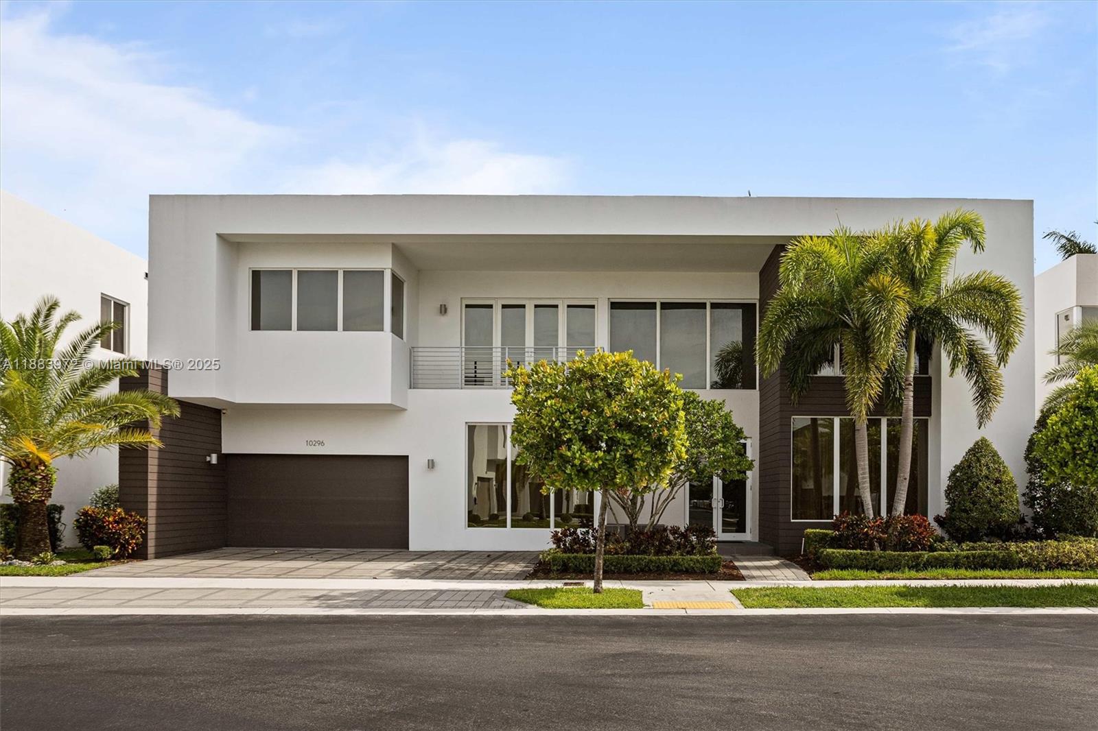 DORAL COMMONS RESIDE - Residential Lease
