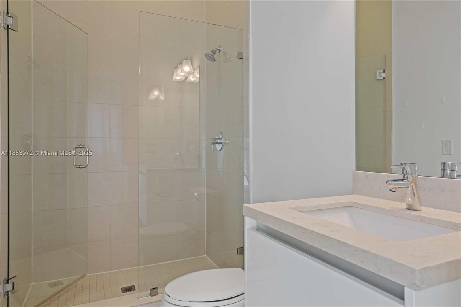DORAL COMMONS RESIDE - Residential Lease
