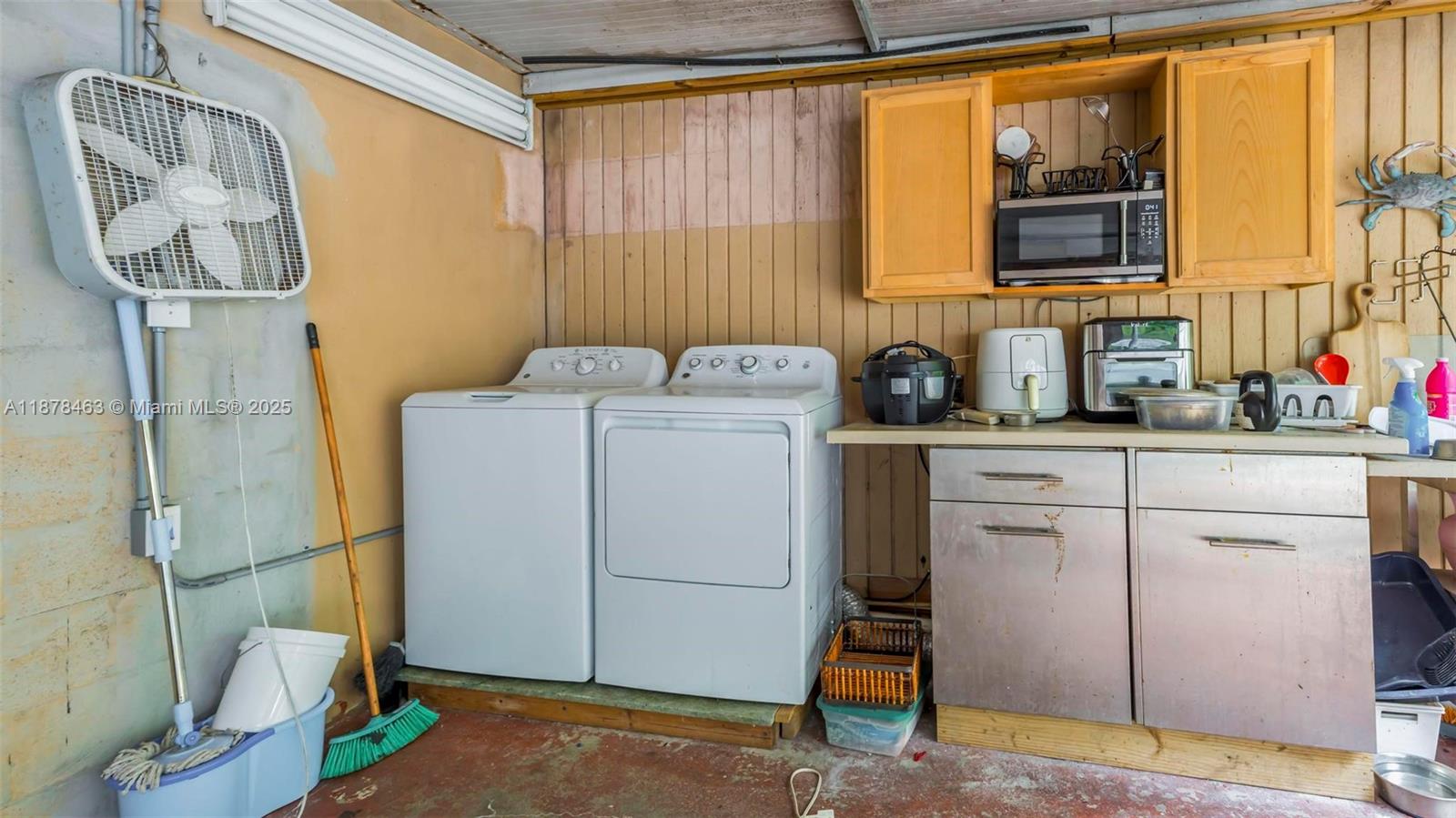 HOLLEMAN MANOR NO 2 2ND A - Residential